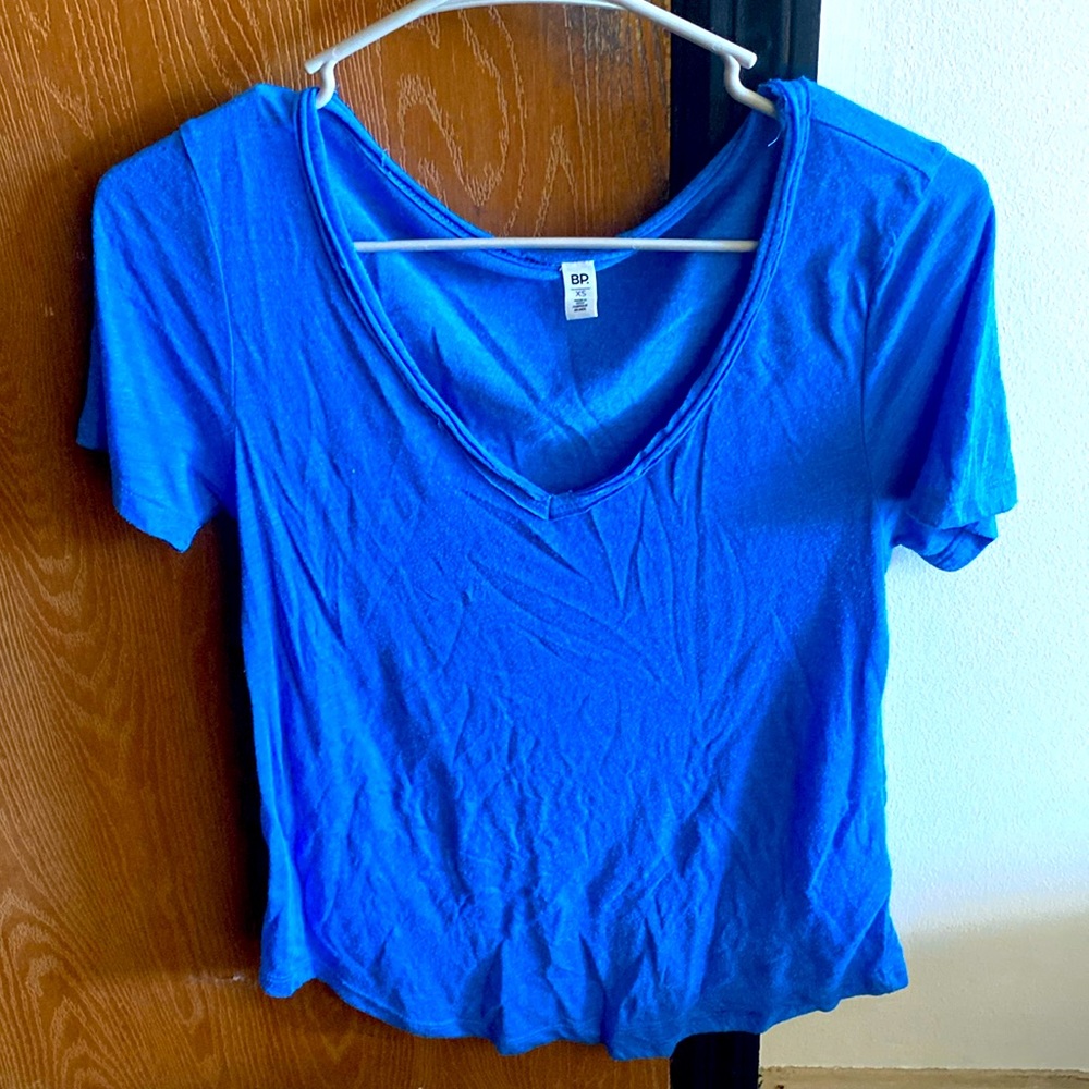 BP vneck tee